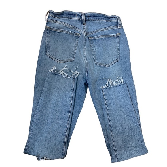 WE THE FREE Light Washed Button Front Frayed Hem Jeans - Picture 3 of 9